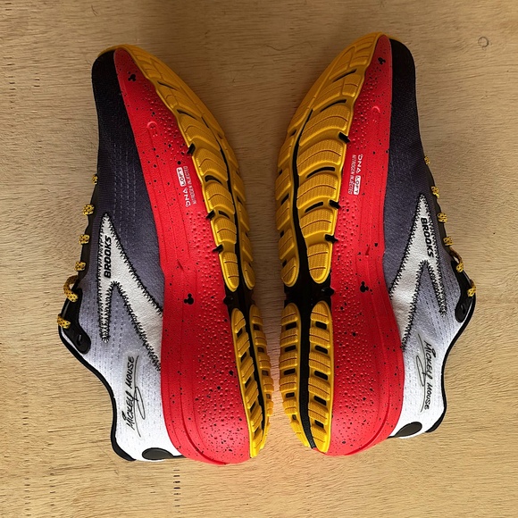 Run Disney Brooks Ghost Max 2 Mickey Mouse Women’s Size 10 Medium - Picture 7 of 9